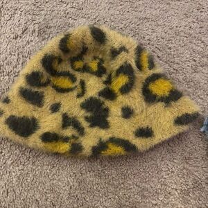 Forever 21 Fuzzy Leopard Print Hat